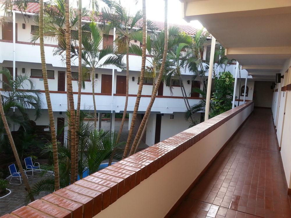 Las Palmas Santa Cruz de La Sierra Exterior photo